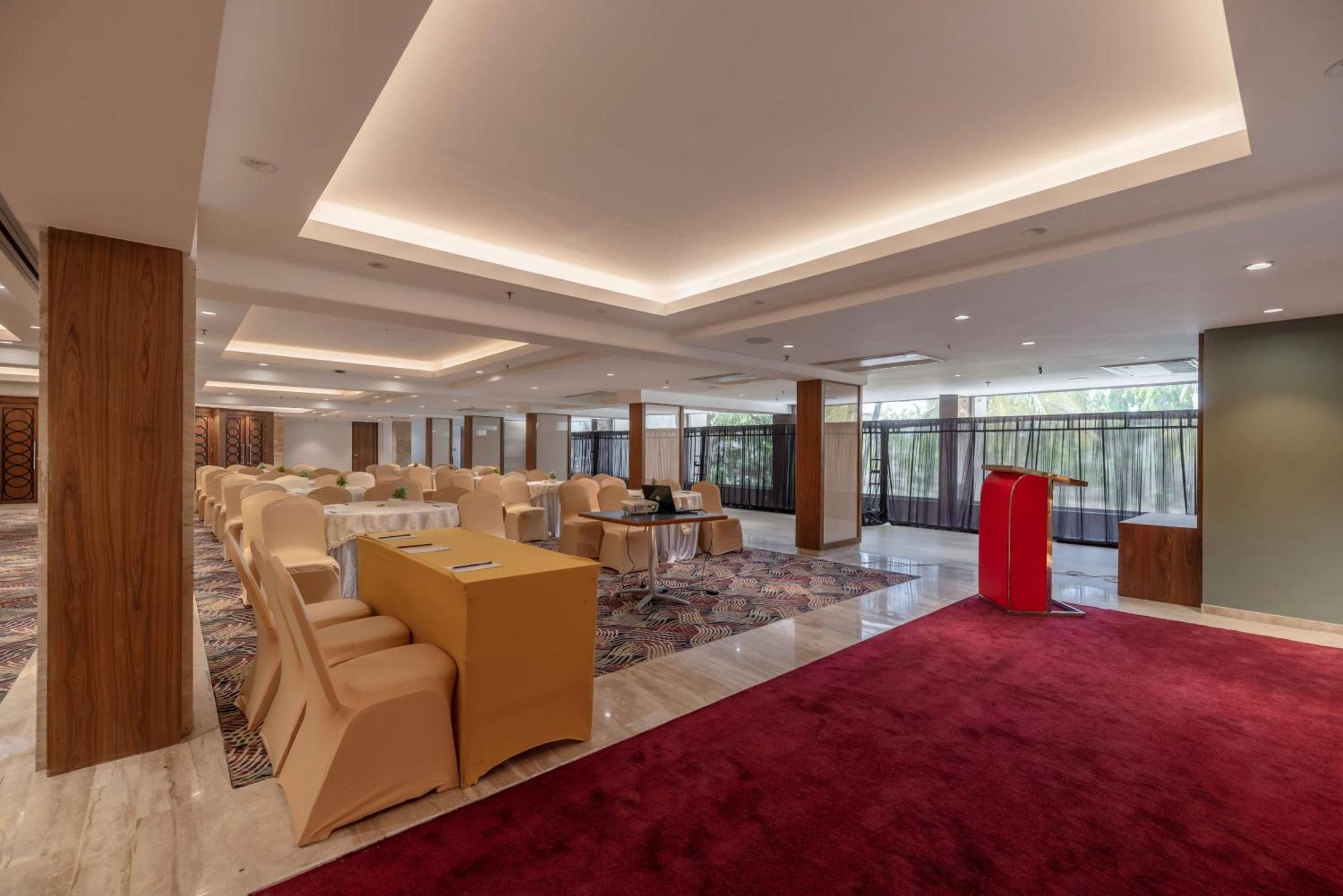 Quality Inn Patria Suites, Раджкот Екстер'єр фото
