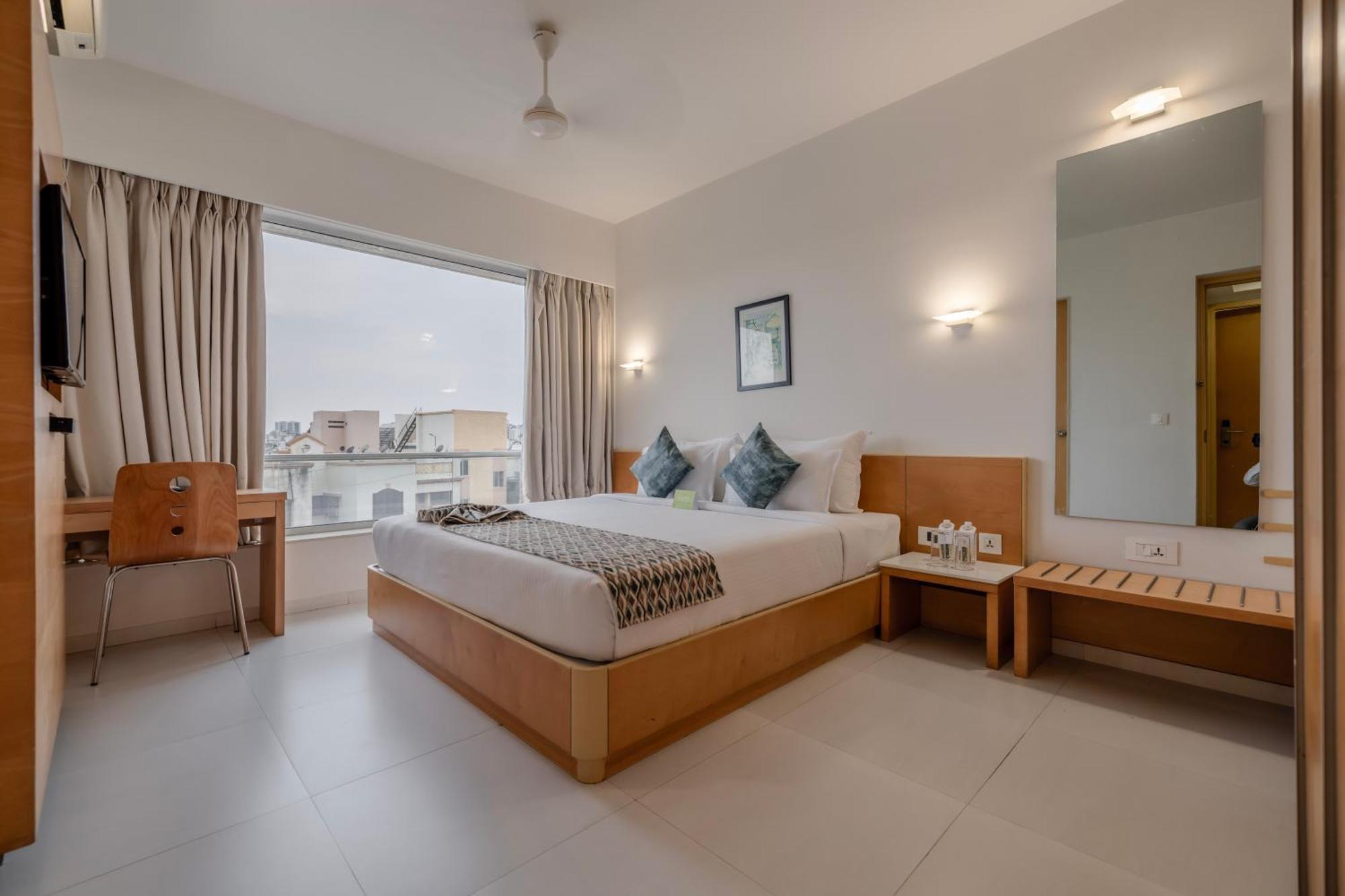Quality Inn Patria Suites, Раджкот Екстер'єр фото